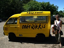 Jihoafrick republika. Nejlevnj osobn doprava v Kapskm Mst - sbrn taxky Rikkis