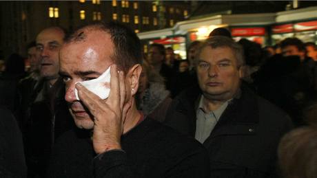 Místo vlakového netstí u mta Bologoje, kde vykolejil rychlík smující z Moskvy do Petrohradu (28. listopadu 2009)
