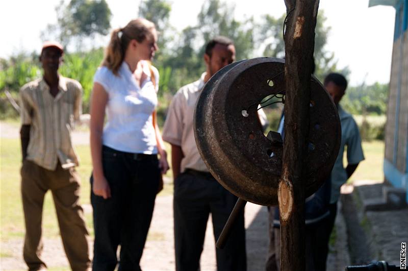 Trabantem Afrikou. Ve kole Chefe Konbo v Tulai, která byla postavena z dar charitativní organizace lovk v tísni