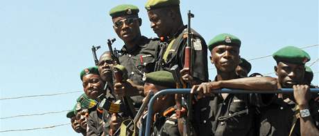 Policisté v Nigérii. Ilustraní foto