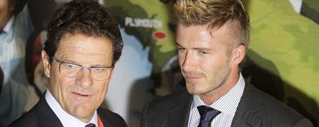 Anglick delegace pi losu MS 2010: trenr Fabio Capello a David Beckham