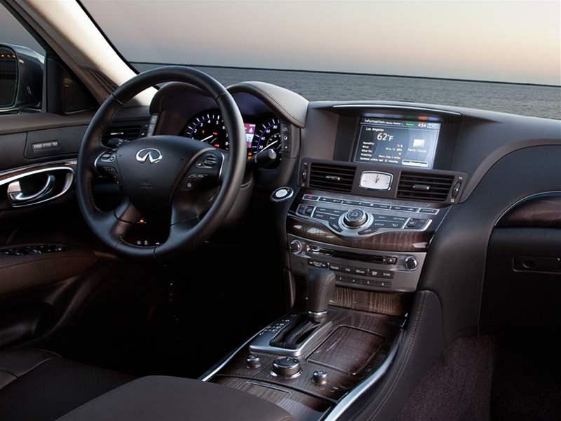 Infiniti M37 2010