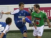 Liberec- Jablonec, exhibice na uml trv. Vlevo libereck Lika, vpravo iek.