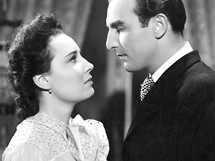 Lda Baarov s Raoulem Schrnilem ve filmu Za tichch noc (1942)