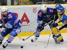 st nad Labem - Chomutov: zleva chomutovt hri Petr Jra a Jakub Grof a steck David Pazourek.