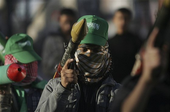 Palestinci oslavují v ulicích Gazy 22. výroí vzniku radikálního hnutí Hamas (14. prosince 2009)