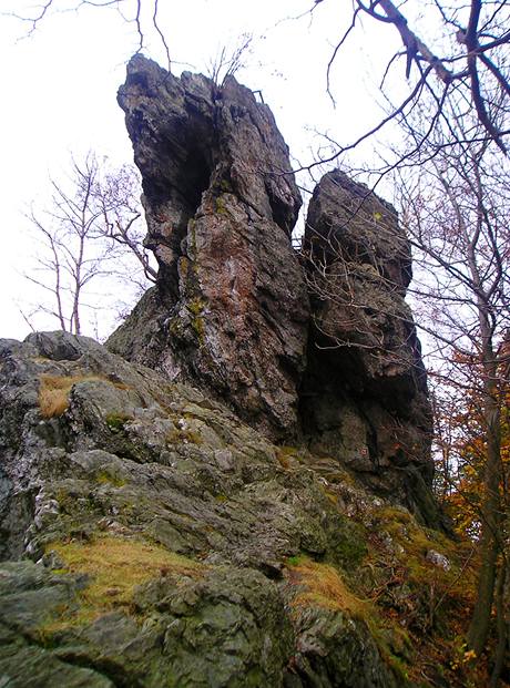 Vrcholov skaln suk Rabtejna.