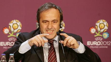 Michel Platini představuje logo fotbalového mistrovství Evropy 2012 Michel Platini představuje logo fotbalového mistrovství Evropy 2012