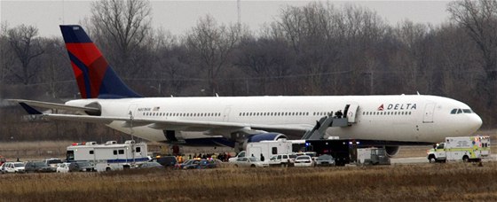 Nigerijec se pokusil odpálit letadlo smující do Detroitu. Americké úady ho obvinily i z pokusu o vradu.