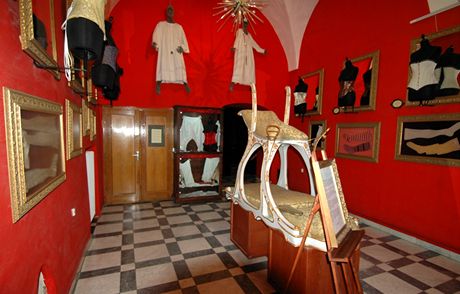 Muzeum sexu v Praze. Keslo lsky putovalo nejvyhlenjmi nevstinci