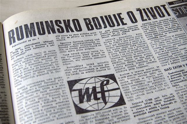 Vydání deníku Mladá Fronta 24. prosince 1989.