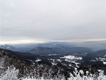 Slovensko, Kremnick vrchy. Pohled ze Skalky na Fatru a Nzk Tatry