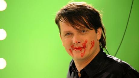 Z videoklipu Na všech nárožích světa (Michal Malátný) Z videoklipu Na všech nárožích světa (Michal Malátný)