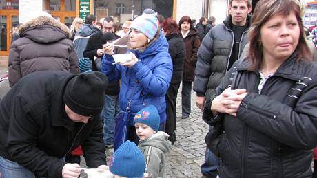 Ilustraní snímek akce Polévka pro chudé i bohaté z Boskovic ze tdrého dne v roce 2009.