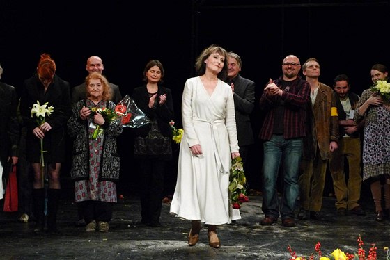 Dkování po premiée 9. ledna 2010 - sólo pro Marii Málkovou