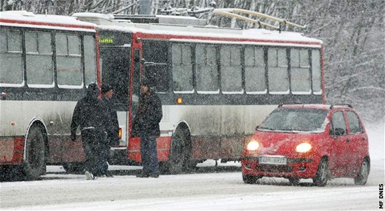 Husté snení zkomplikovalo dopravu v Brn. (8. ledna 2010)