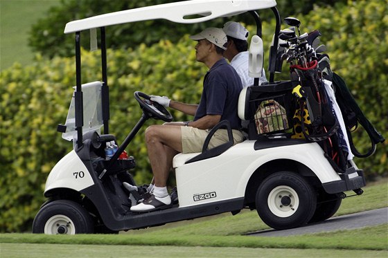 Barack Obama na golfu na Havaji.