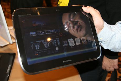 CES 2010 - Lenovo, notebook a tablet v jednom IdeaPad U1