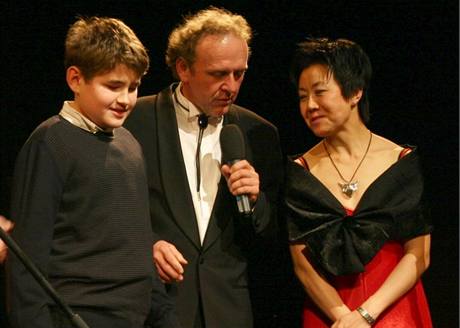 Roberto Lombino, Jaroslav Duek, Feng-yn Song