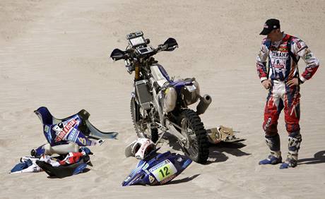 David Fretigne se na Rallye Dakar pokou opravit svoji motorku