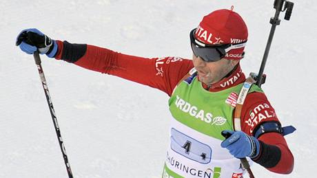 Ole Einar Björndalen dovedl Nory k prvnímu tafetovému vítzství v sezon