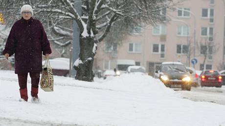 Snhová nadílka zpsobila v Brn 6. ledna adu dopravních komplikací