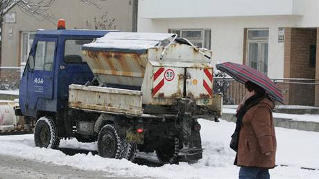 Snhová nadílka zpsobila v Brn 6. ledna adu dopravních komplikací