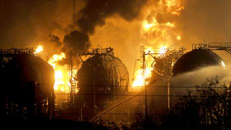 Výbuch plynu v továrn v ínském Lanzhou. (8. ledna 2010)
