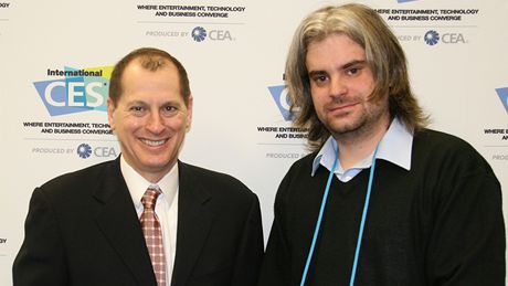 CES 2010 - Gary Shapiro, éf poádající agentury CEA a Jan Kuník éfredaktor Technetu