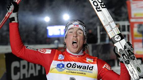 Eldar Rönning triumfuje ve sprintu v rámci seriálu Tour de Ski Eldar Rönning triumfuje ve sprintu v rámci seriálu Tour de Ski