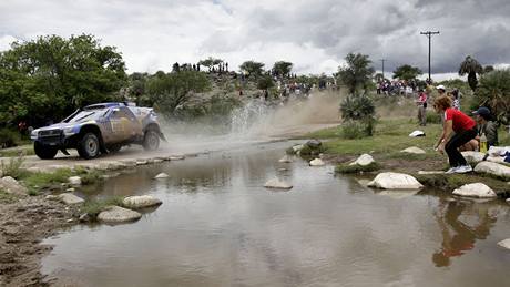 Carlos Sainz ve druhé etap Dakaru 2010