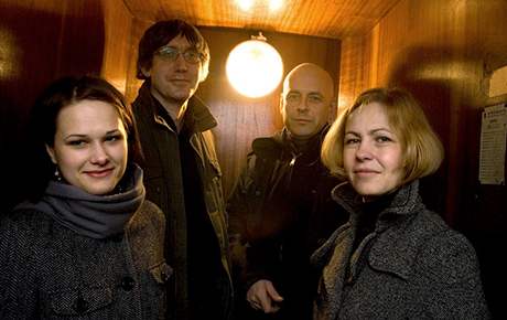 Tým Revolver Revue: Edita Beníková, Marek Vajchr, Viktor Karlík a Terezie Pokorná, Praha, zima 2008