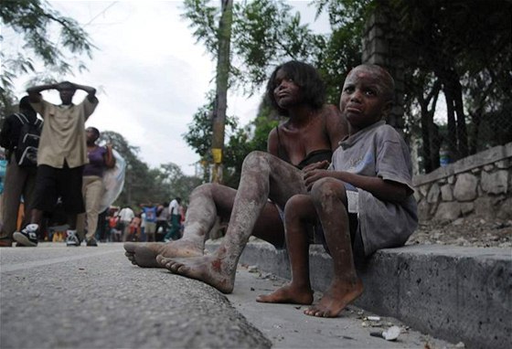 eské rodiny zatím nemají zprávy o dtech, které na Haiti podporují. Obávají se, e jsou ve váném ohroení