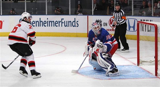 New York Rangers - New Jersey: Patrik Eliá promuje proti Henriku Lundqvistovi samostatný nájezd 