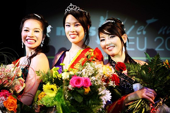 Nguyen Mai Anh (uprosted) skonila druhá v souti Miss Vietnam EU