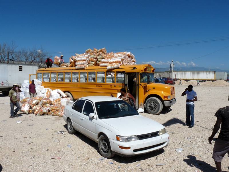 Haiti. Na hranici Malpasse Jimaní