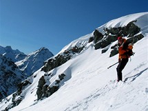 vcarsko, tyi dol, Verbier. Mezi skly na freeride jedin s prvodcem