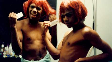 Snmek z dokumentrnho filmu Tonyho Ayrese Double Trouble, jeho nmtem jsou gayov a lesby mezi Aboridinci v Austrlii
