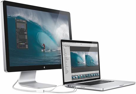 Apple MacBook a LED Cinema Display