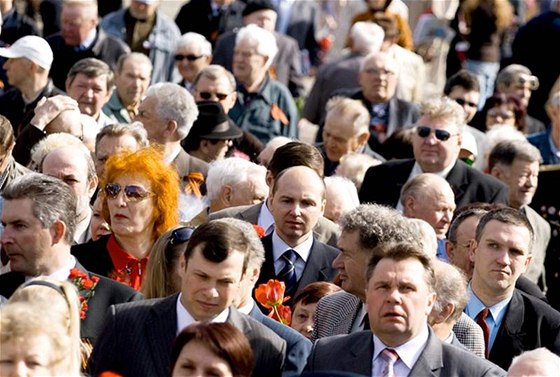 Obavy vzrstají s vkem a klesající ivotní úrovní, ukázal przkum. Ilustraní foto