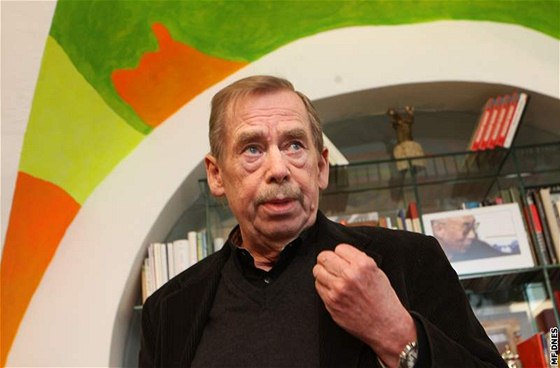 Exprezident Václav Havel komentoval v rozhovoru pro Týden chování Václava Klause