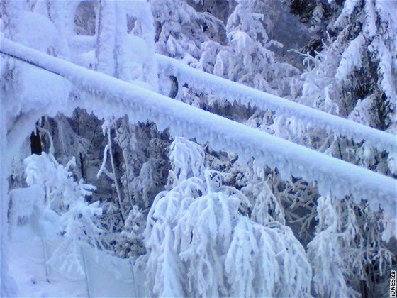 Mrzne, a pratí. Teploty stlaila hluboko pod bod mrazu kombinace vyjasnní a pílivu arktického vzduchu. Ilustraní foto