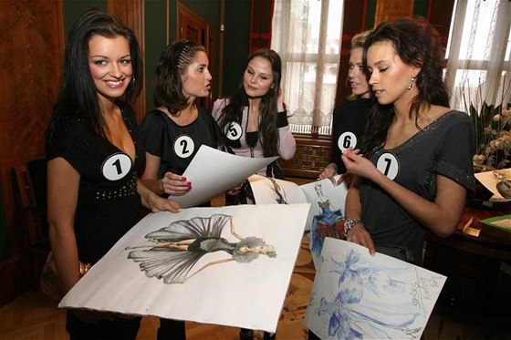 Finalistky eské Miss 2010 budou mít pi souti extravagantní modely od vybraných kol