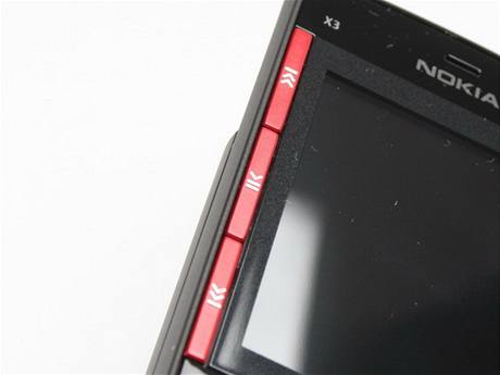 Recenze Nokia X3 detail2