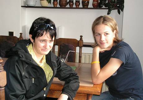 Karolna Erbanov (vpravo) s Martinou Sblkovou
