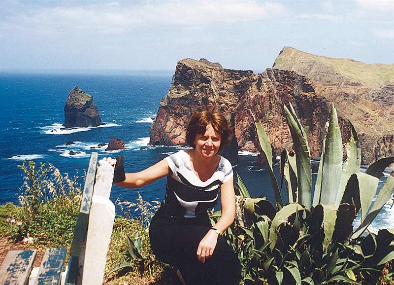 Iva Málková. - Na redukn-kondiním pobytu na Madeie. (2002)