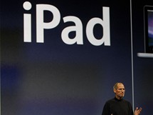 f Applu Steve Jobs pedstavuje nov tablet.