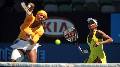 Sestry Williamsovy - Venus (vpravo) a Serena
