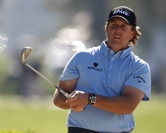 Phil Mickelson byl jedním ze svých spoluhrám kvli hraní s kontroverzní wedí obvinn z podvádní