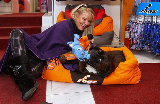 Chantal Poullain Polívková se svým psem 